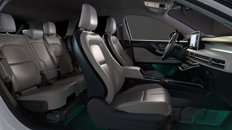 2025 Lincoln Corsair Premiere photo 10