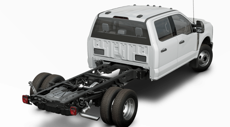 2025 Ford F-350 Super Duty Chassis Cab XL - Photo 45