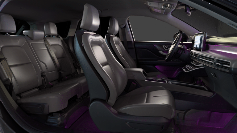 2025 Lincoln Corsair Premiere photo 2