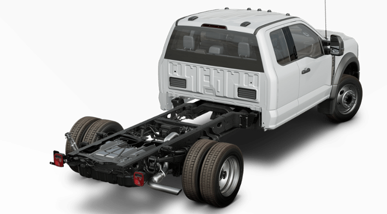 2025 Ford F-450 Super Duty Chassis Cab XL - Photo 35