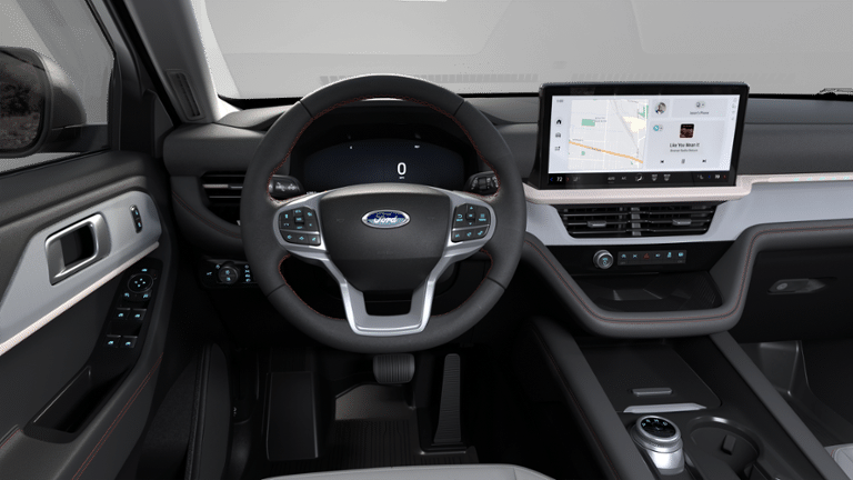 2025 Ford Explorer photo 3