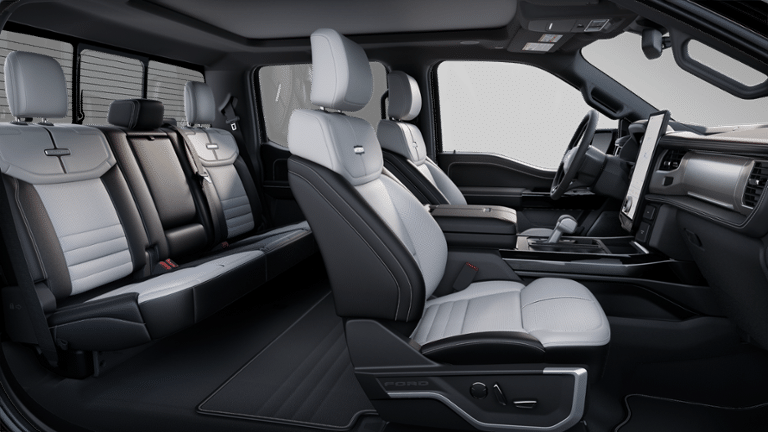 2025 Ford F-150 Lightning Platinum photo 21
