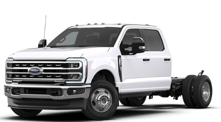 2026 Ford F-350 Super Duty Chassis Cab Lariat's photo