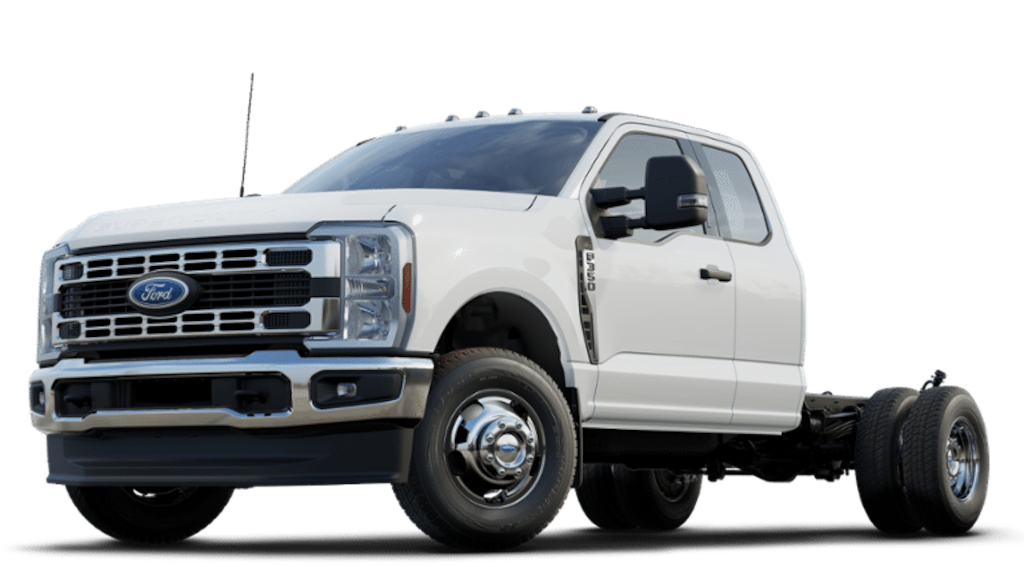 New 2025 Ford Chassis Cab F-350 XLT Truck Super Cab