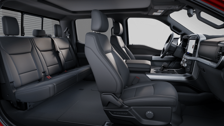 2025 Ford F-150 XLT - Photo 30