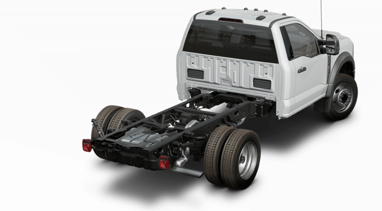 2025 Ford F-450 photo 3