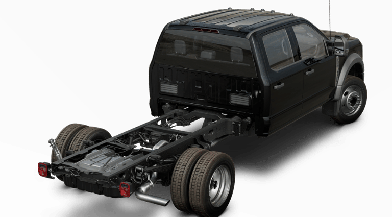 2025 Ford F-550 XLT photo 3