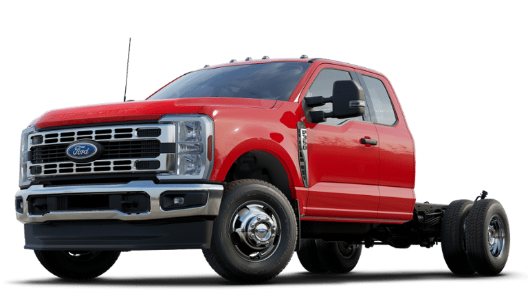 2025 Ford F-350 Super Duty Chassis Cab XLT - Photo 23