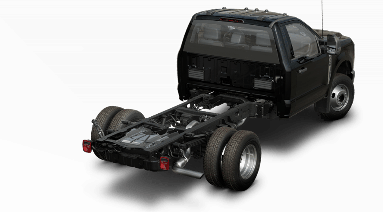 2025 Ford F-350 Super Duty Chassis Cab XL - Photo 3