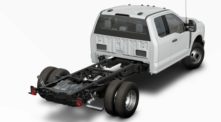 2024 Ford F-350 XL photo 3
