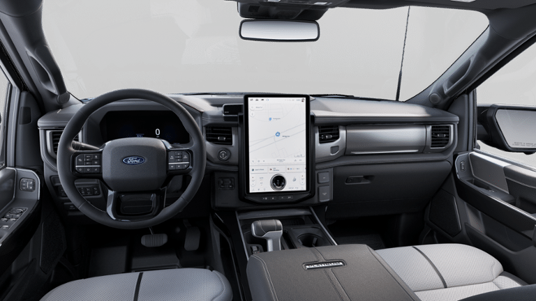 2025 Ford F-150 Lightning Platinum photo 30