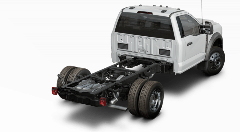 2025 Ford F-550 Super Duty Chassis Cab XLT - Photo 25