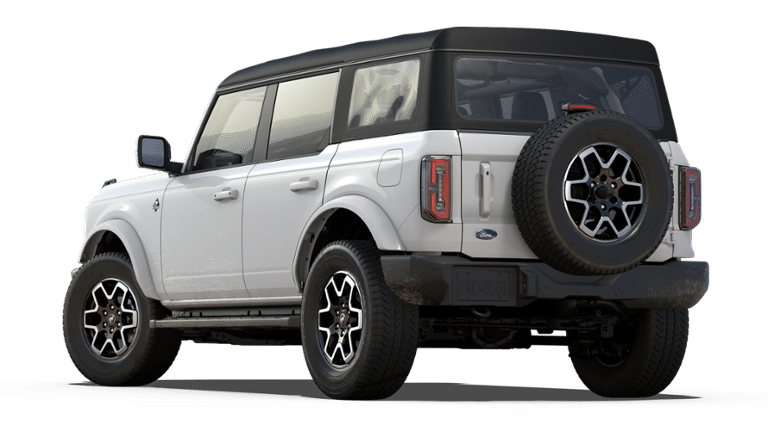 2025 Ford Bronco Outer Banks photo 2