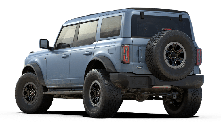 2025 Ford Bronco Outer Banks photo 2