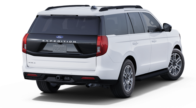 2025 Ford Expedition photo 3