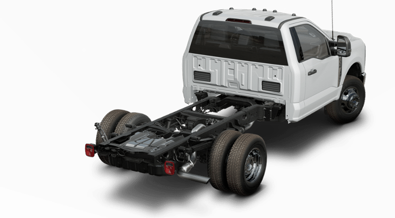 2024 Ford F-350 XLT photo 3