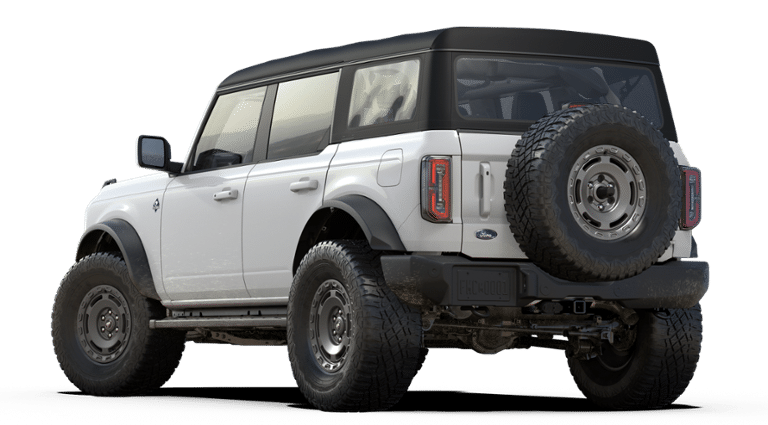 2025 Ford Bronco Outer Banks photo 2