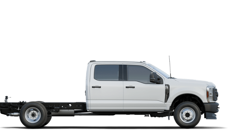 2024 Ford F-350 Super Duty Chassis Cab XL - Photo 11