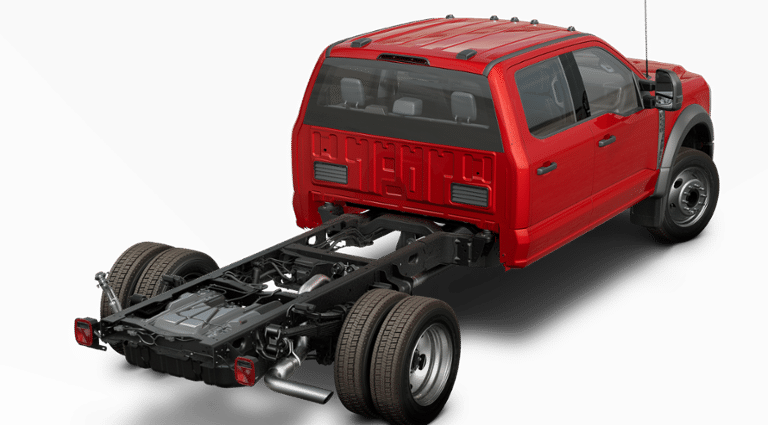 2025 Ford F-550 photo 3