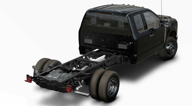 2024 Ford F-350 photo 3