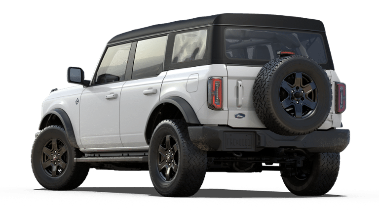 2025 Ford Bronco Outer Banks photo 2