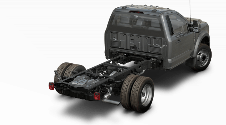 2025 Ford F-550 photo 3