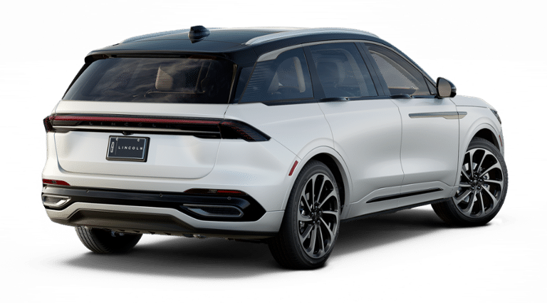 2025 Lincoln Nautilus Black Label photo 3