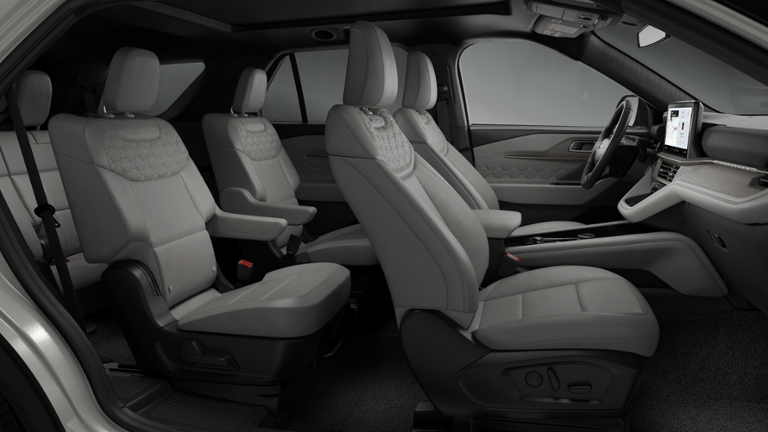 2027 Ford Explorer 4-Door 4DR 4WD Pltnm SUV