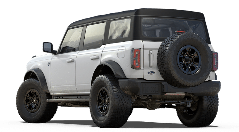 2025 Ford Bronco Outer Banks photo 2