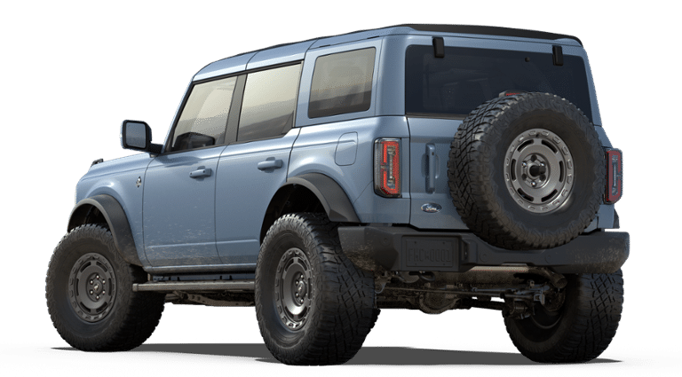 2025 Ford Bronco Outer Banks photo 2