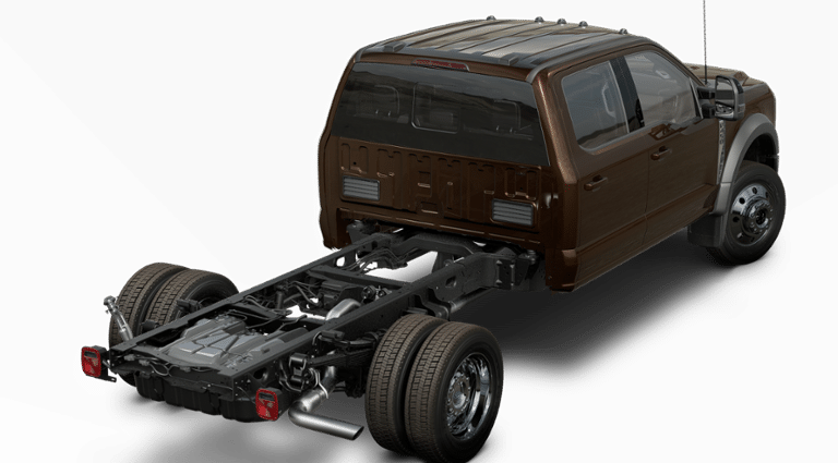 2025 Ford F-450 Lariat photo 3