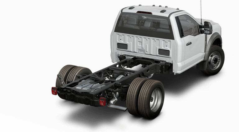 2024 Ford F-600 photo 3