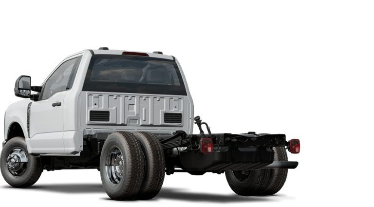 2024 Ford F-350 XLT photo 2