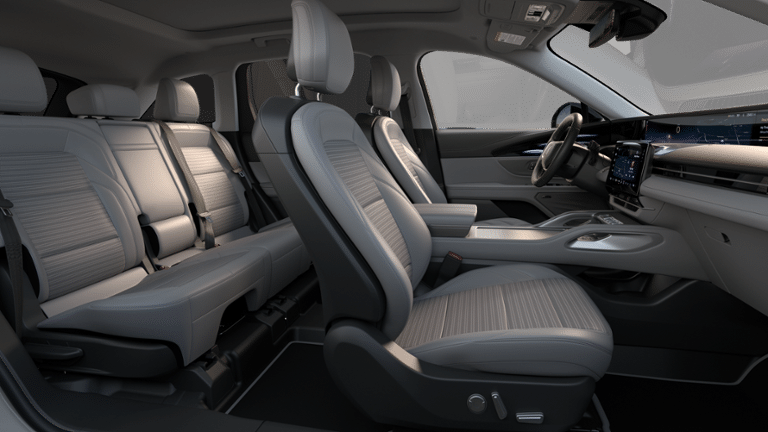 Thumbnail: 2026 Lincoln Nautilus - 50