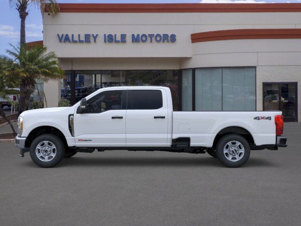 New 2026 Ford F-350 F-350 XLT Truck Crew Cab