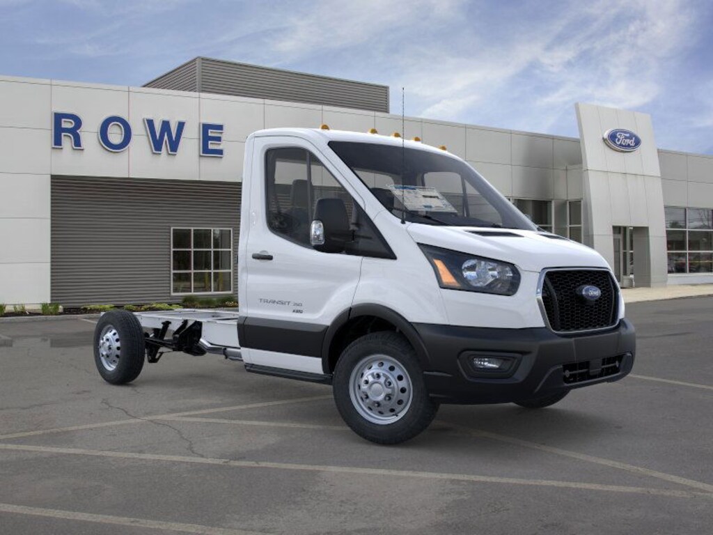 New 2025 Ford Transit Chassis Cutaway VAN