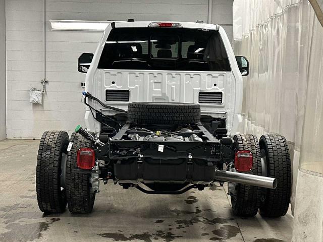 2026 Ford F-550 Super Duty Chassis Cab XL - Photo 35