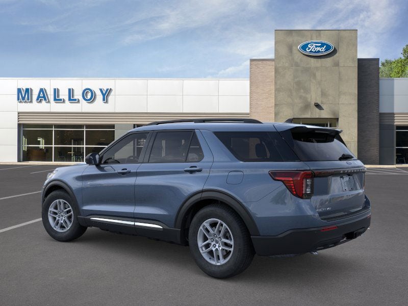 2025 Ford Explorer photo 2