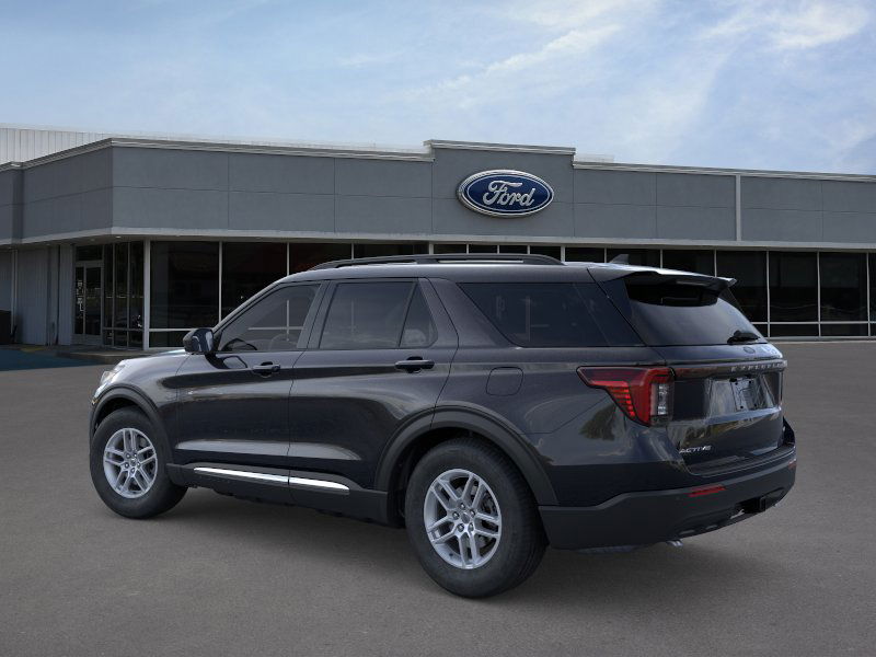 2025 Ford Explorer photo 3