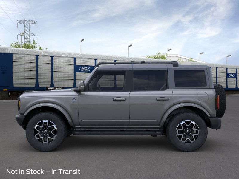 2024 Ford Bronco Outer Banks 3