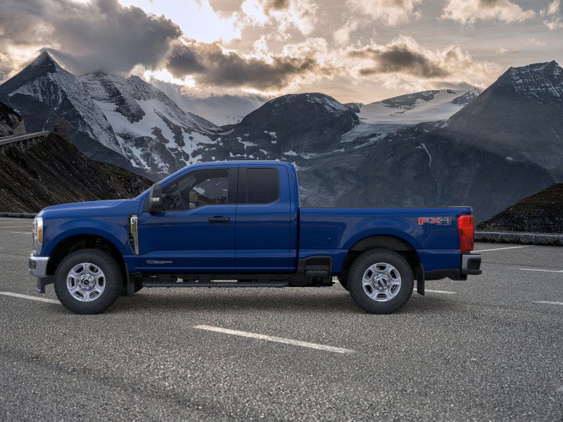 2026 Ford F-350 XLT photo 2