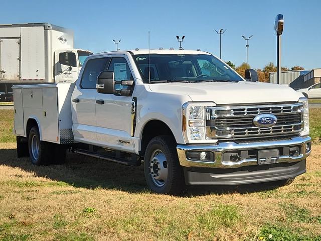 2025 Ford Super Duty F-350 DRW Chassis Cab F-350&reg; XL 4WD Crew Cab 179 WB 60 CA