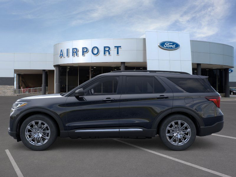 2025 Ford Explorer photo 2
