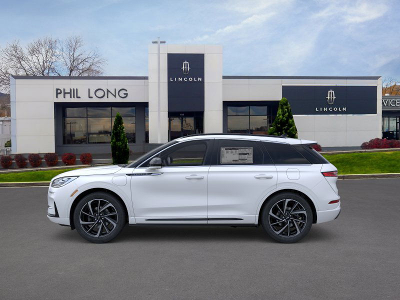 2026 Lincoln Corsair Grand Touring photo 3