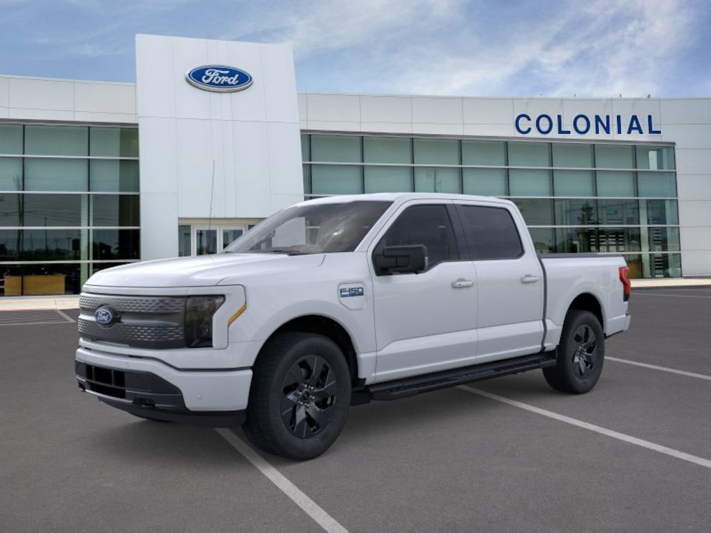 New 2025 Ford F-150 Lightning Flash 4WD Supercrew 5.5 Box Truck SuperCrew Cab