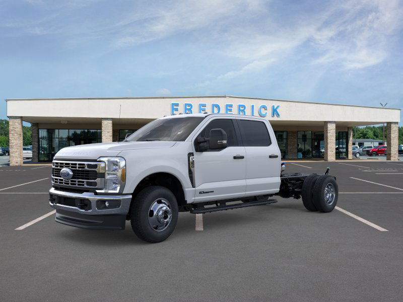 2025 Ford Super Duty F-350 DRW F-350 XL 4WD Crew Cab 179 WB 60 CA