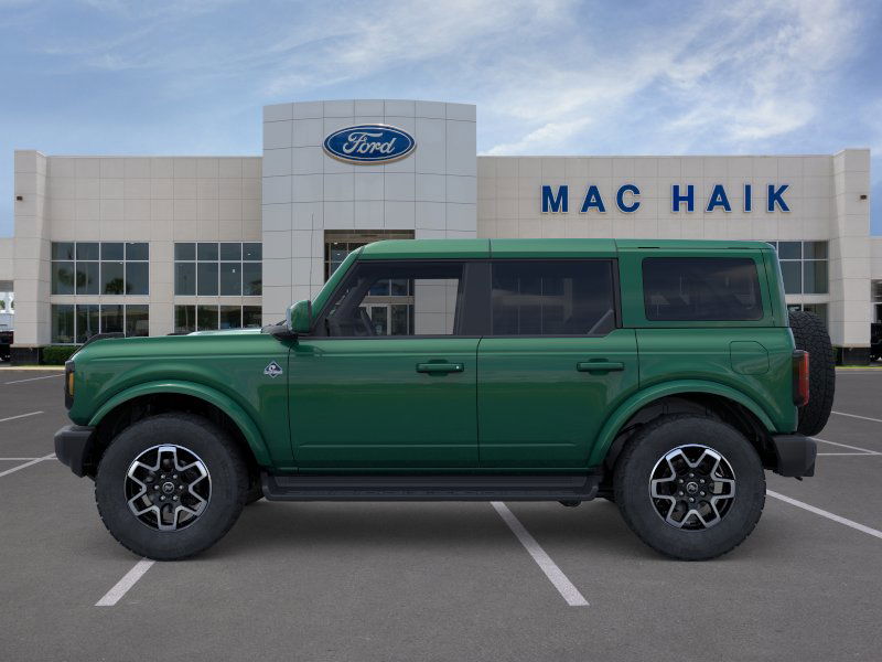 2025 Ford Bronco Outer Banks photo 2