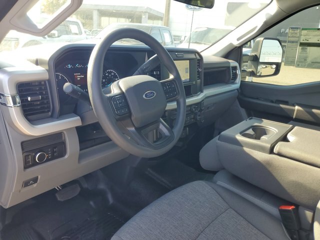 2025 Ford F-250 Super Duty XL - Photo 46