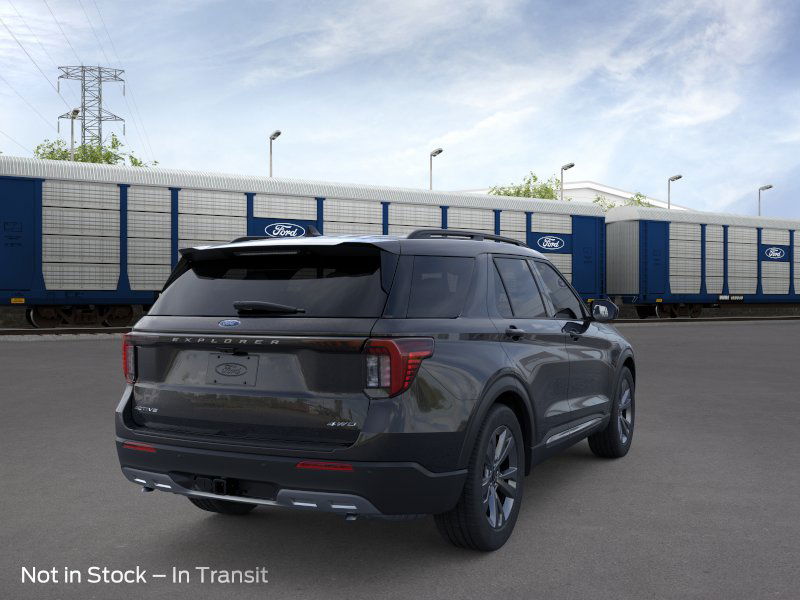 2025 Ford Explorer Active 8