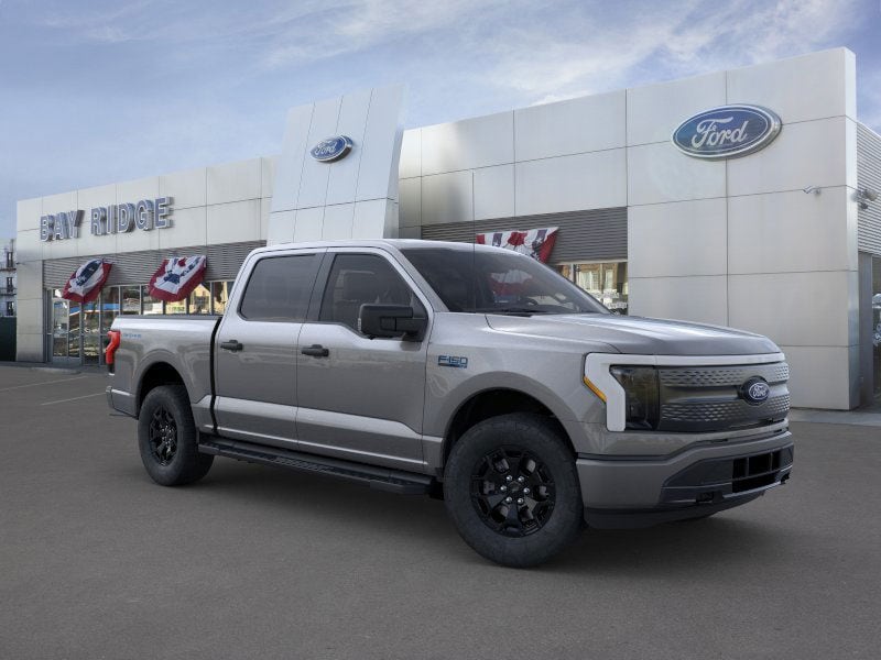 2025 Ford F-150 Lightning XLT's photo